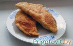 Чебуреки – пошаговый рецепт приготовления на сковороде с фото