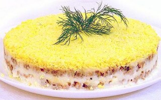 Пошаговый рецепт салата мимоза с консервой